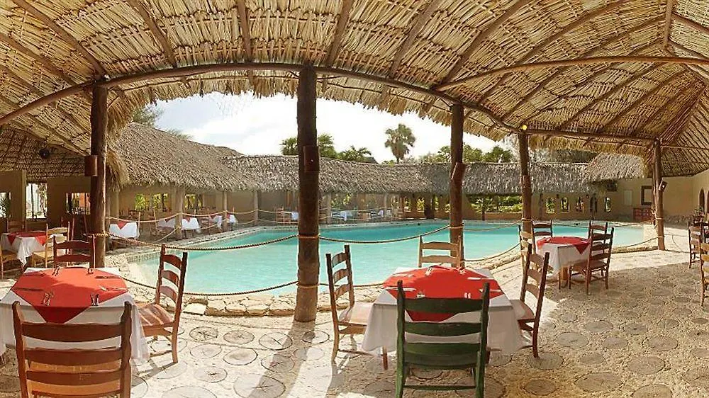 Akumal Bay Beach & Wellness Resort 3*,