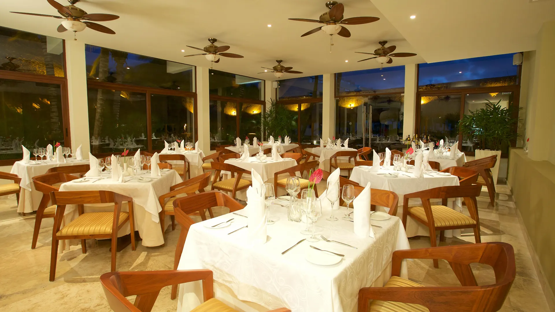 ***  Akumal Bay Beach & Wellness Resort Mexico
