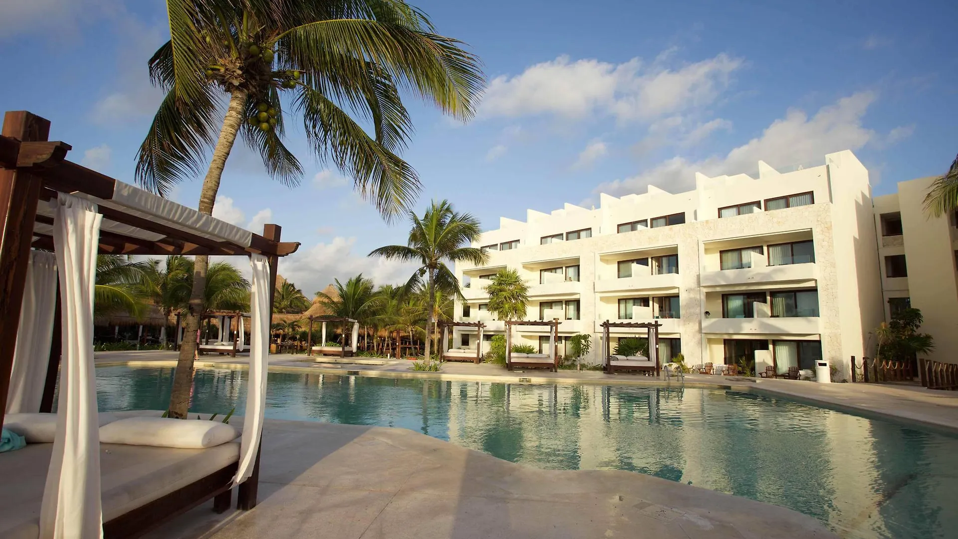 Akumal Bay Beach & Wellness Resort