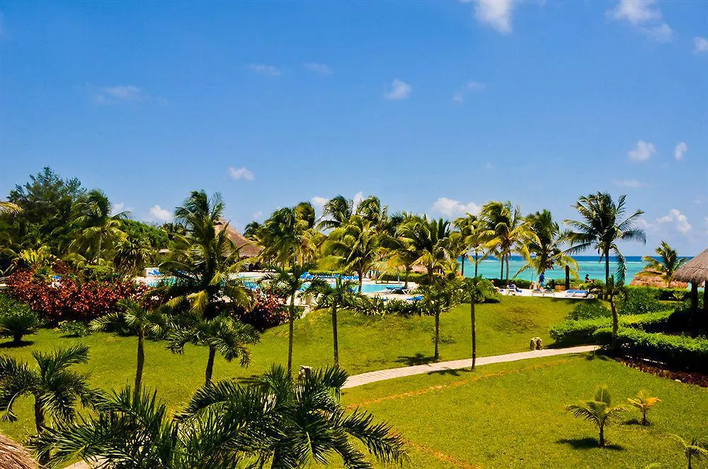 Akumal Bay Beach & Wellness Resort