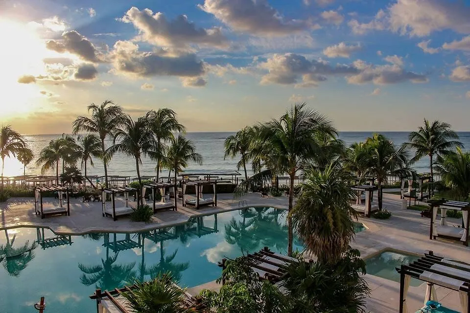 Akumal Bay Beach & Wellness Resort