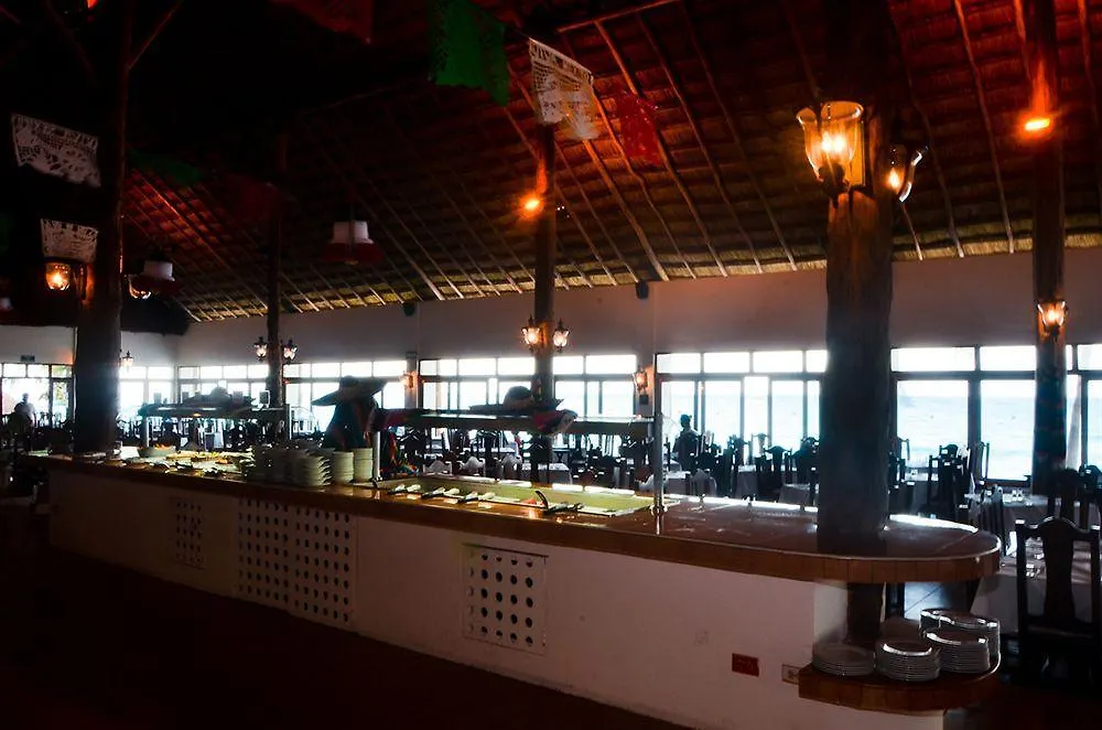 Akumal Bay Beach & Wellness Resort